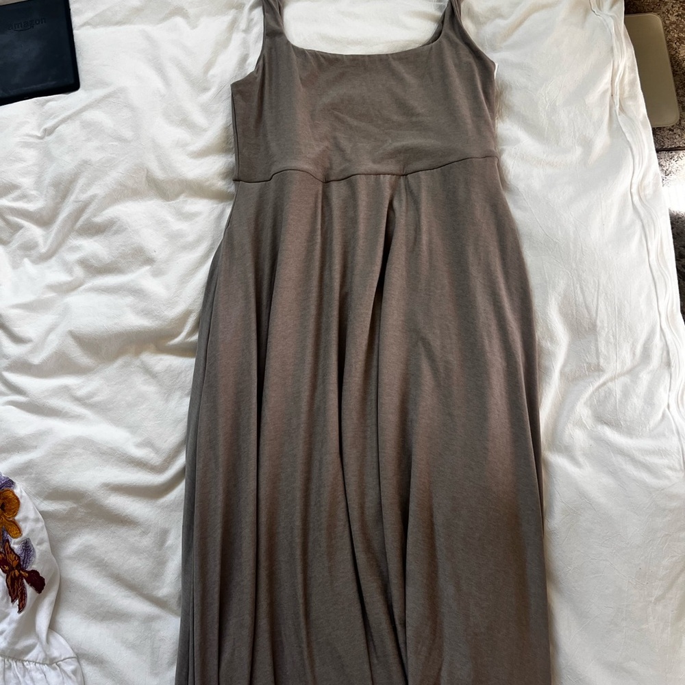 Beyond Yoga Featherweight At The Ready Square Neck Dress Birch Heather